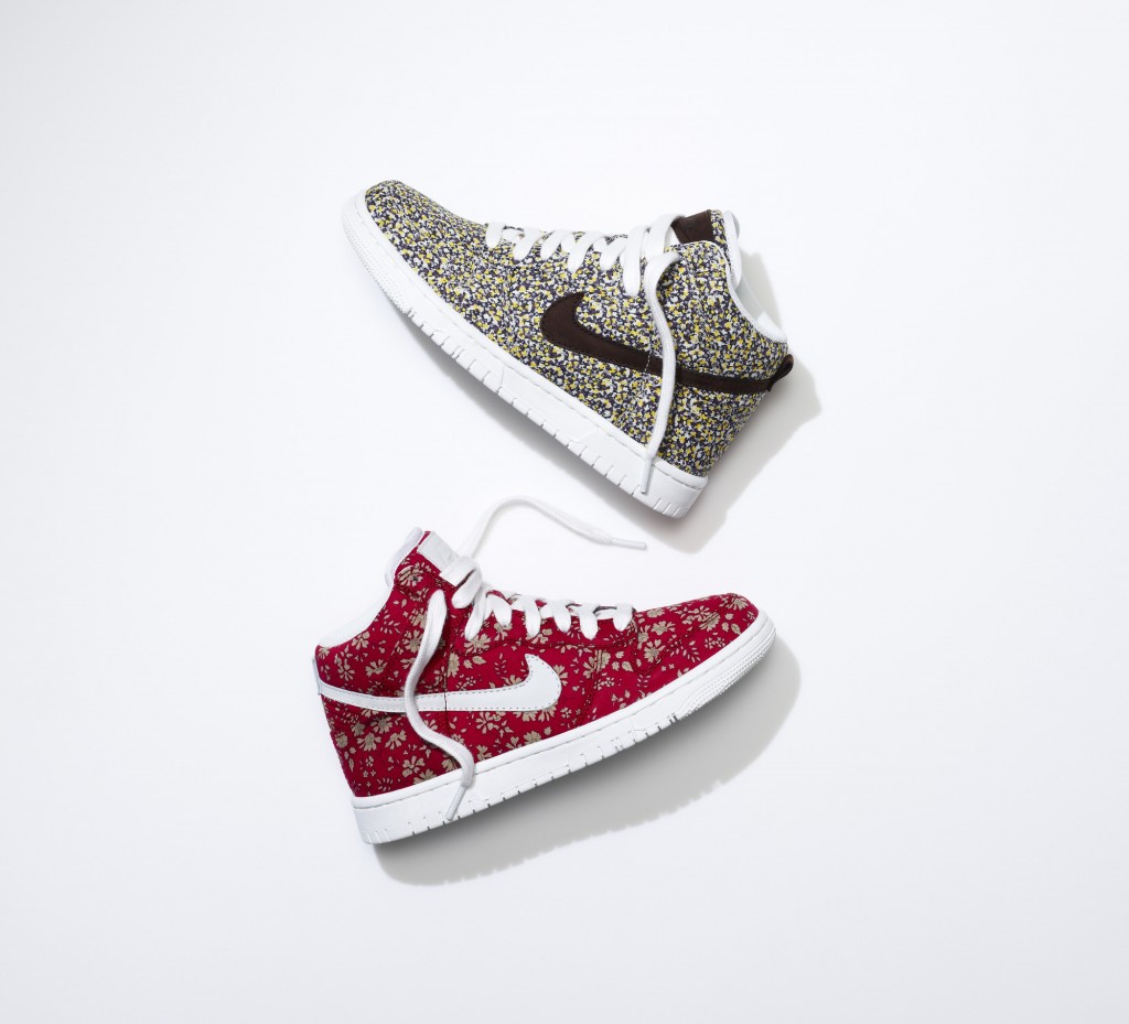 SU13_NSW_NIKEiD_DunkHigh_liberty_pair_2_19750