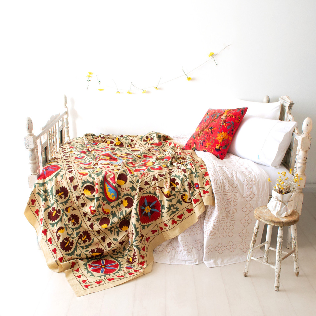 vintage_suzani_textile_4_1024x1024