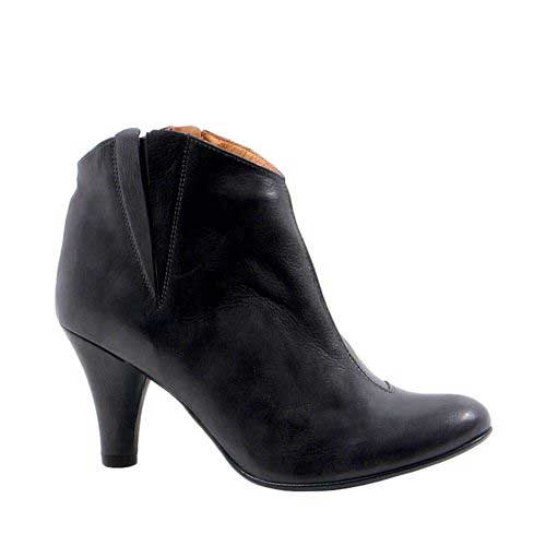zimon_black-leather_zoom.jpg