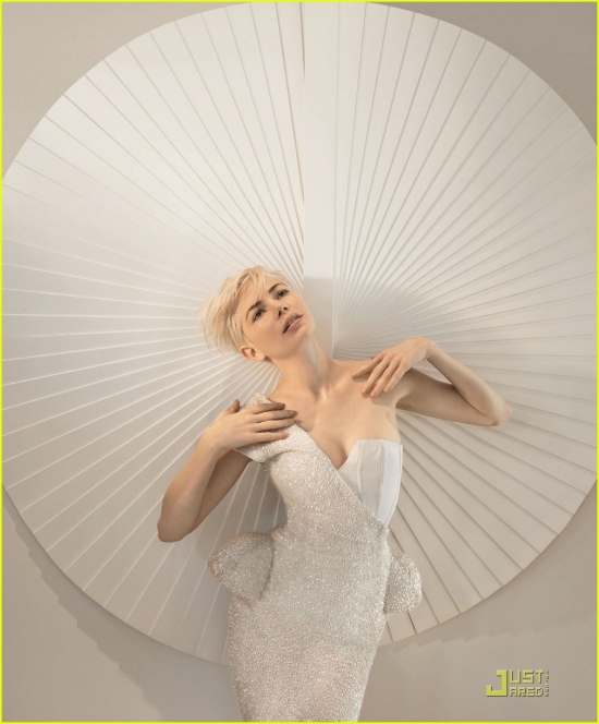 michelle-williams-angeleno-03.jpg