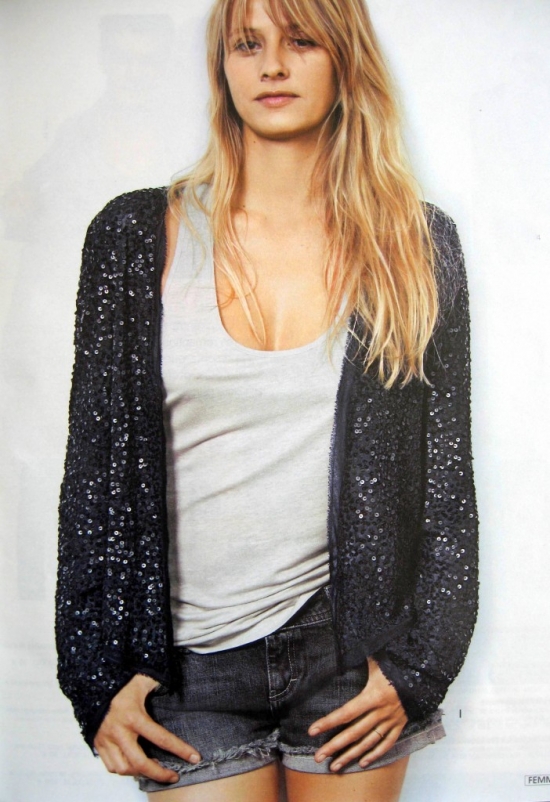 sarah_lavoine_la_redoute_gilet_pailletes-702x1024.jpg